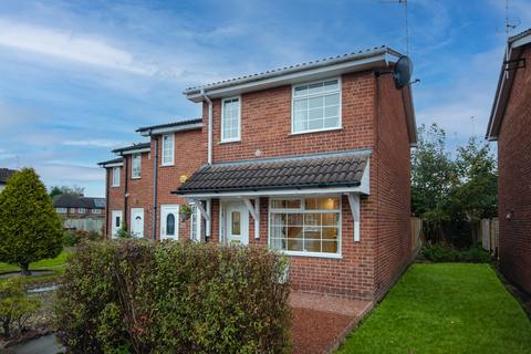 2 bedroom semi-detached house to rent, Malpas Road, Northwich, CW9