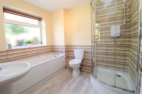 4 bedroom detached bungalow for sale, Aldershot Road, Fleet GU51