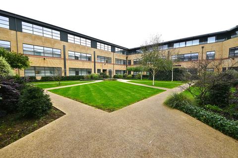 2 bedroom apartment for sale, Heron Drive, Langley, Berkshire, SL3