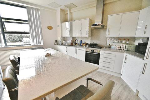 2 bedroom apartment for sale, Heron Drive, Langley, Berkshire, SL3