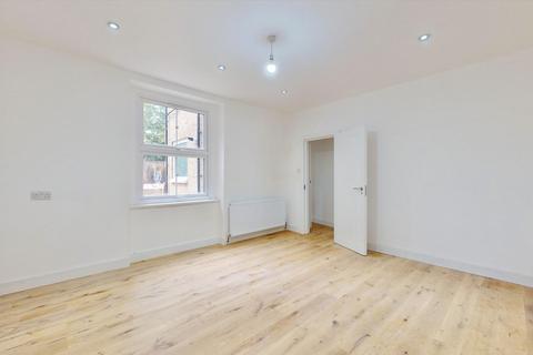 1 bedroom flat to rent, Coningham Road, London, W12