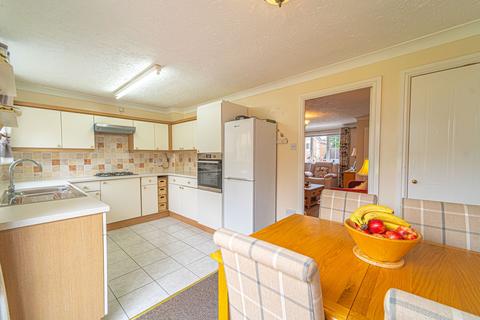 31 Cae Collen, Blackwood, NP12 1FF