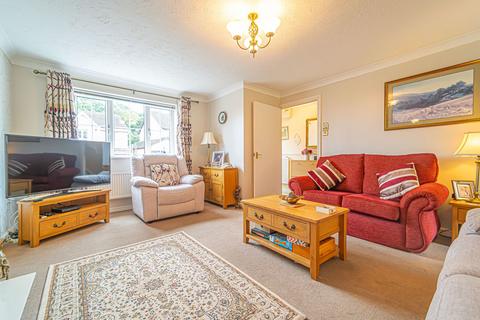 31 Cae Collen, Blackwood, NP12 1FF