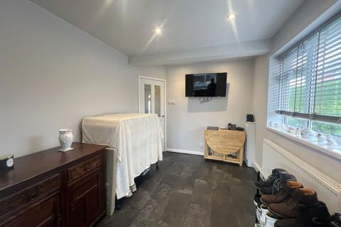 32 Allendale Road, Darton, Barnsley, S75 5JT