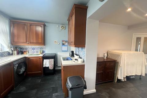 32 Allendale Road, Darton, Barnsley, S75 5JT