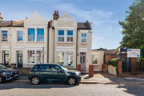 2 Ashcombe Road, London, SW19 8JR