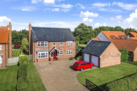 4 bedroom detached house for sale, De Brus Park, Marton