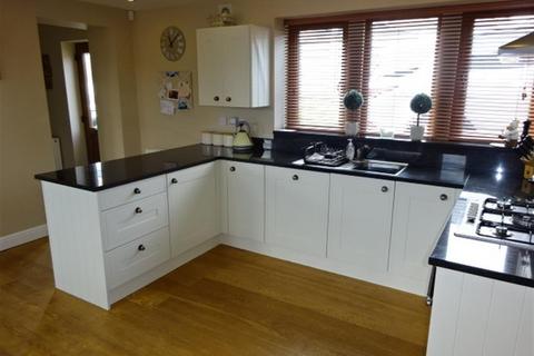 2 bedroom detached house to rent, Town End Lane, Lepton, Huddersfield, HD8 0NA