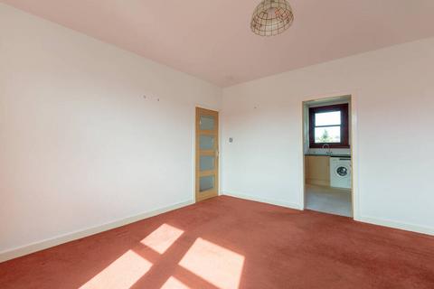 3 bedroom flat for sale, 40 Parsonspool, Dunbar, East Lothian, EH42 1JN