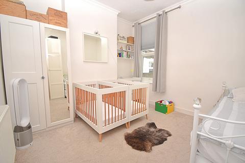 25 Callis Road, London, E17 8PN