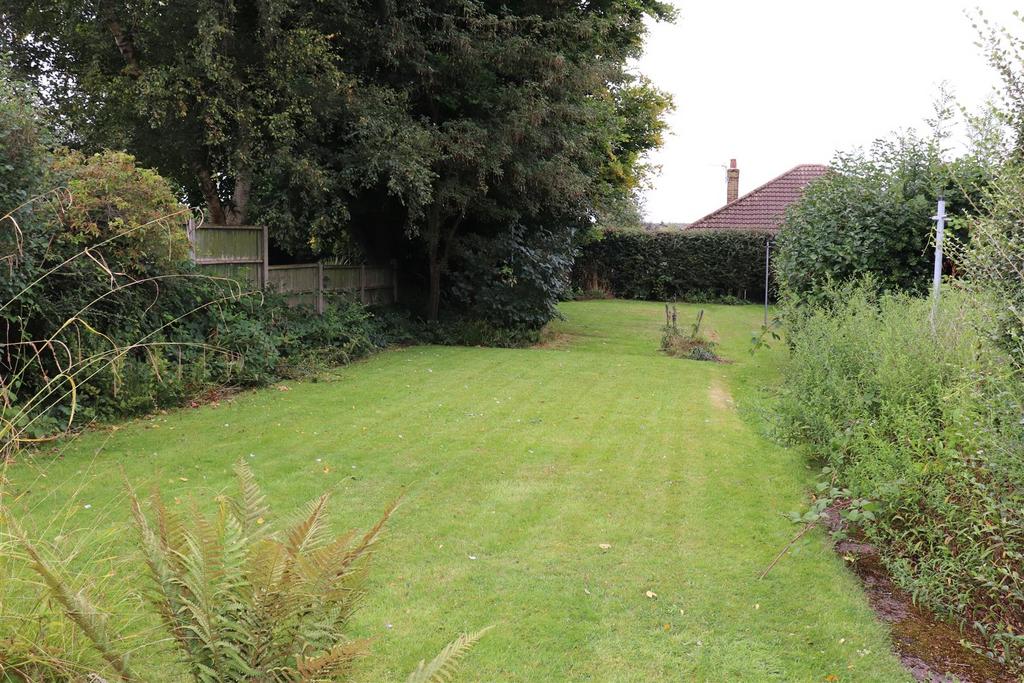 Large rear garden