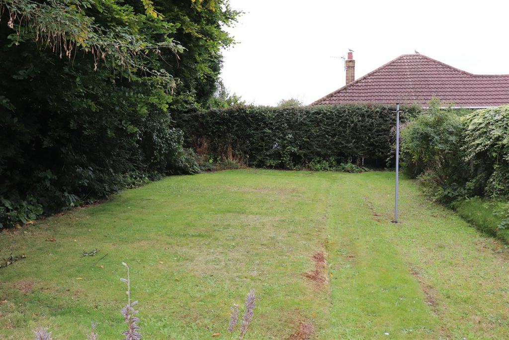 Large rear garden