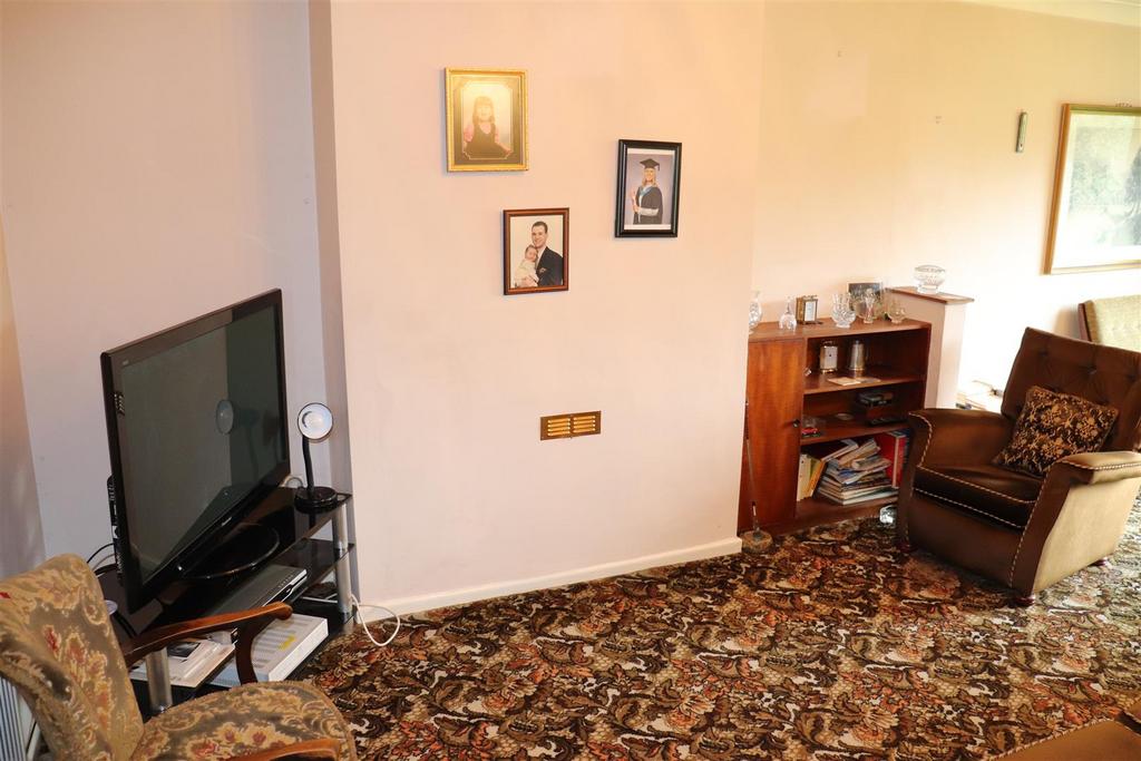 Extended lounge