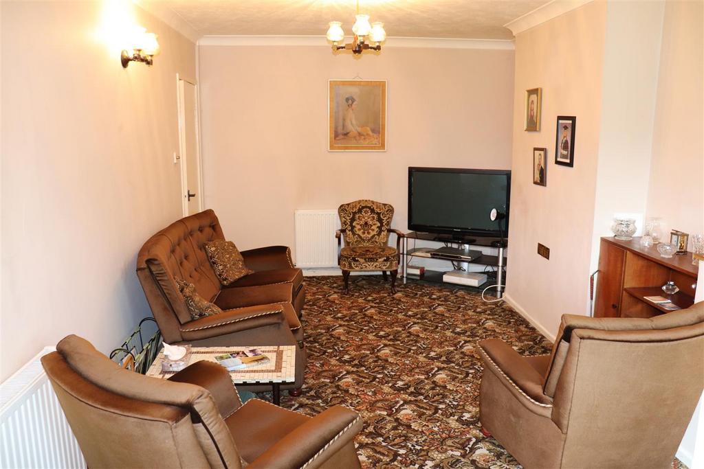 Extended lounge
