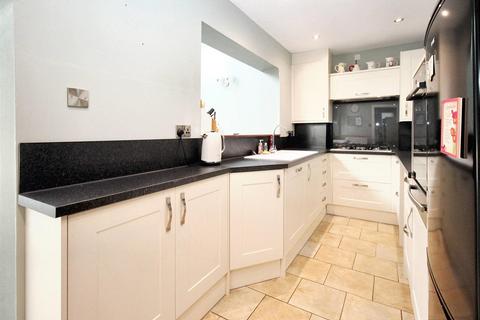 3 bedroom semi-detached house for sale, Fordson Road, Chelmsford