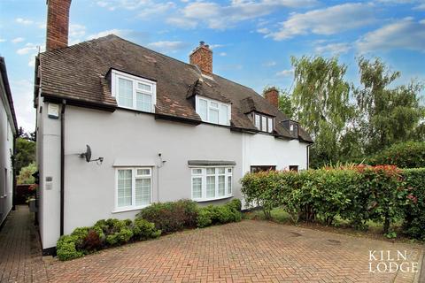 3 bedroom semi-detached house for sale, Fordson Road, Chelmsford