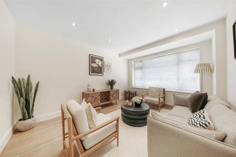 4 bedroom terraced house for sale, Birchanger Road, London