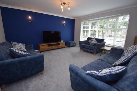 2 bedroom flat for sale, Kensington Court, South Shields