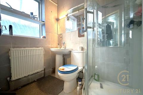 65 Howard Road, New Malden, KT3 4EB