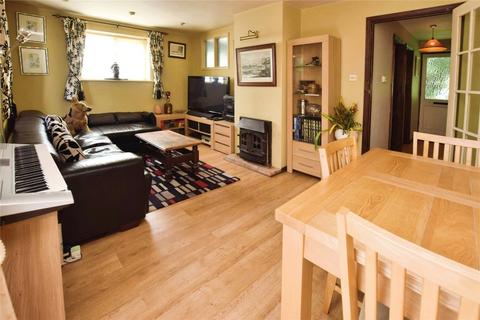 3 bedroom end of terrace house for sale, Maltings Close, Bures, CO8