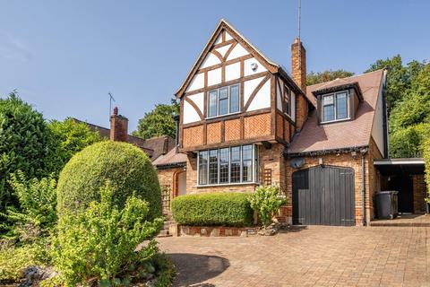 4 bedroom detached house for sale, Yester Road, Chislehurst