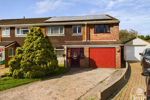 5 bedroom semi-detached house for sale, Forest Patch, Berry Hill