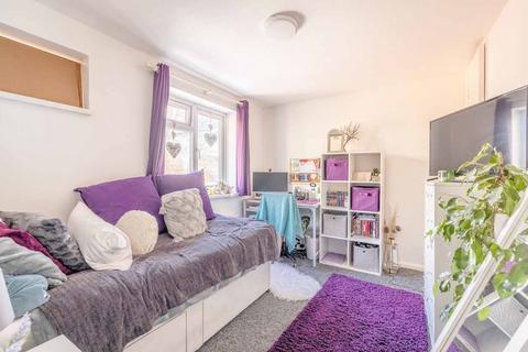 229 Clare Road, Maidenhead, SL6 4DL