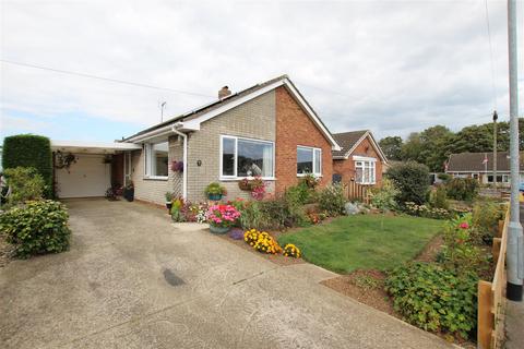 2 bedroom detached bungalow for sale, Alton Park, Beeford