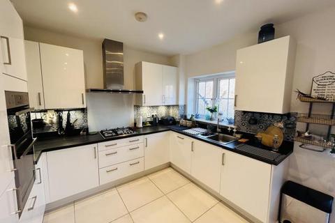 4 bedroom detached house to rent, Didcot,  Oxfordshire,  OX11