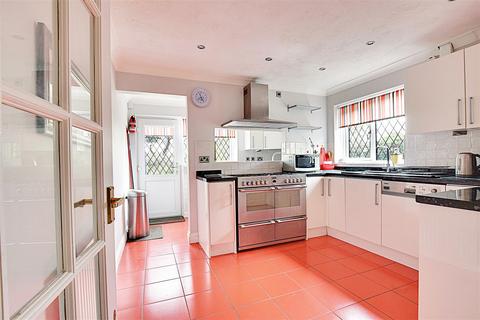 4 bedroom detached house for sale, Collington Rise, Bexhill-On-Sea