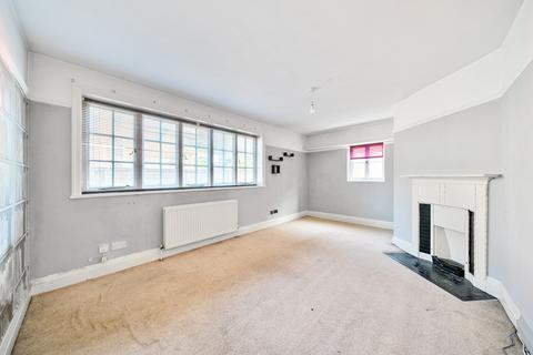 3 bedroom end of terrace house for sale, Shepperton Road, Laleham, Staines-Upon-Thames, TW18