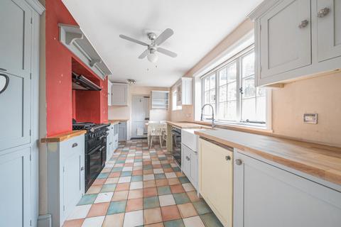 3 bedroom end of terrace house for sale, Shepperton Road, Laleham, TW18