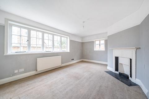 3 bedroom end of terrace house for sale, Shepperton Road, Laleham, TW18