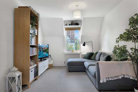 2 bedroom flat for sale, Burnell Gate, Chelmsford CM1