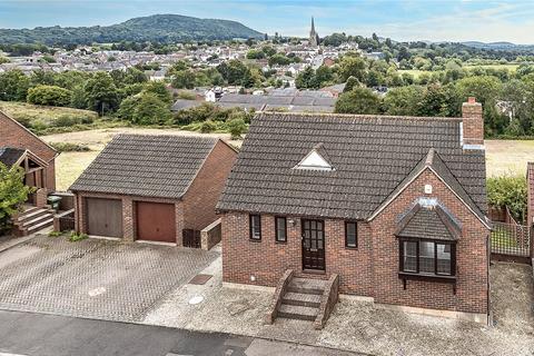 4 bedroom detached house for sale, Vaga Crescent, Ross-on-Wye, Herefordshire, HR9