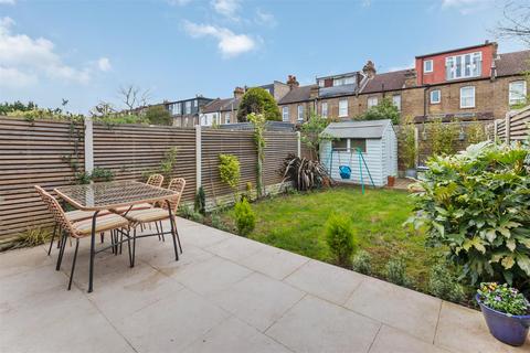 65 Aston Road, London, SW20 8BG
