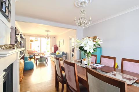 4 bedroom semi-detached house for sale, Isleworth, TW7