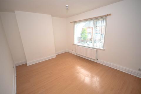 3 bedroom end of terrace house for sale, Coleridge Avenue, South Shields