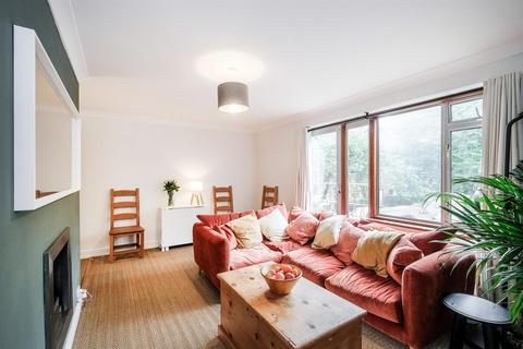 Flat 3, Buxton House Buxton Drive, London, E11 1PH