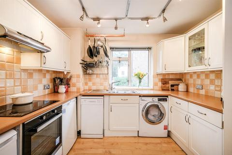 Flat 3, Buxton House Buxton Drive, London, E11 1PH