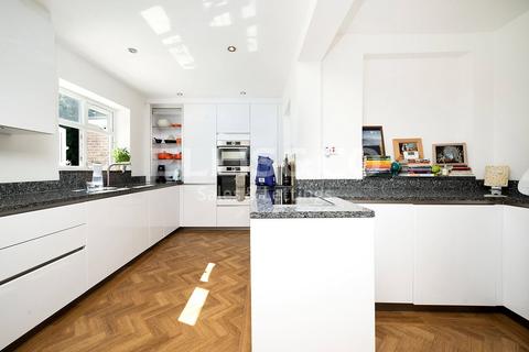 14 Cranmer Road, Edgware, HA8 8UB