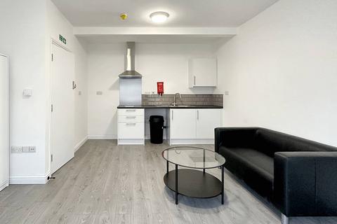 Studio to rent, Kilmartin Road, Ilford IG3