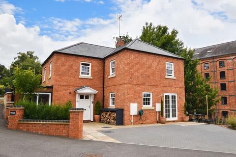 4 bedroom detached house for sale, High Street, Blisworth, NN7