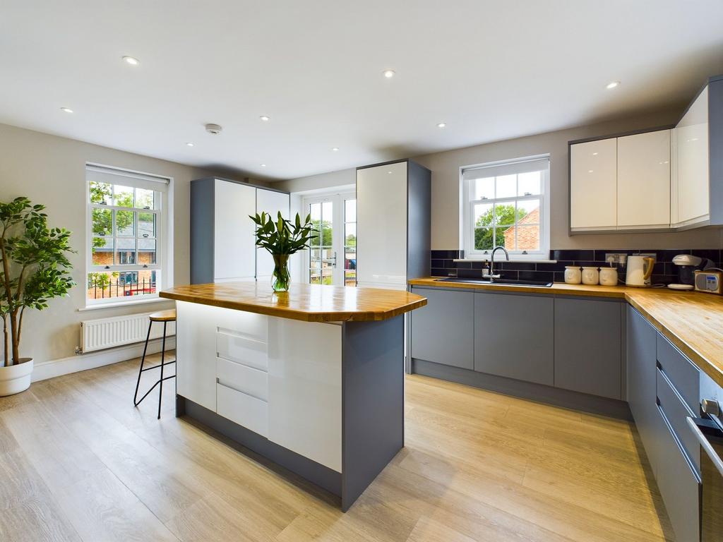 Kitchen/Breakfast Room