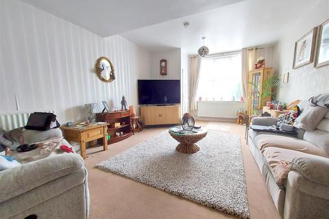 3 bedroom end of terrace house for sale, Sutton Road, Kidderminster