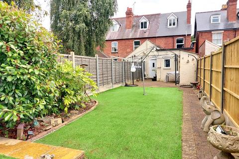 3 bedroom end of terrace house for sale, Sutton Road, Kidderminster