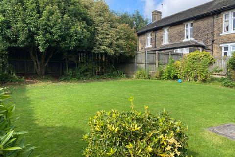 1 Snape Drive, Bradford, BD7 4LZ