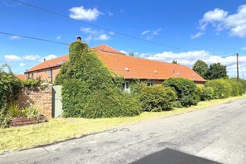 2 bedroom barn conversion for sale, Main Street, Shelton