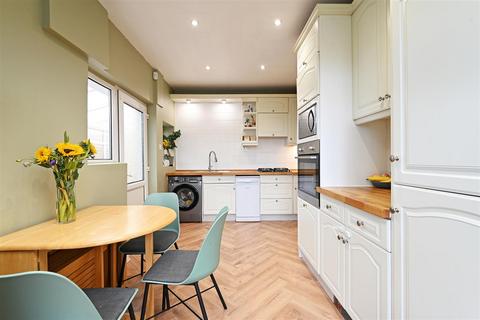326 Derbyshire Lane, Sheffield, S8 8SF