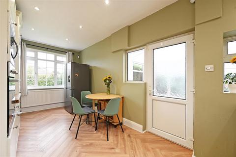 326 Derbyshire Lane, Sheffield, S8 8SF